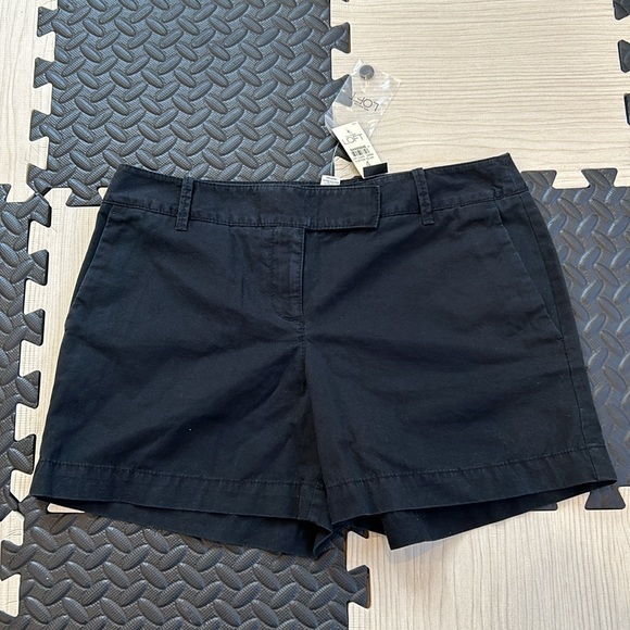 Ann Taylor loft cargo shorts in size 4 NWT - Picture 2 of 9